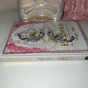 Bling silver bow earrings